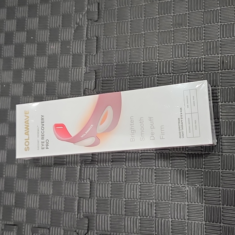 Solawave eye recovery pro upc# 810137610429